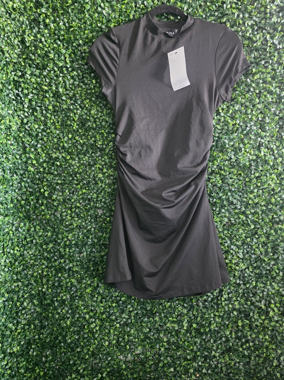 Akira Women's Black Short Sleeve Ruched Dress Size L